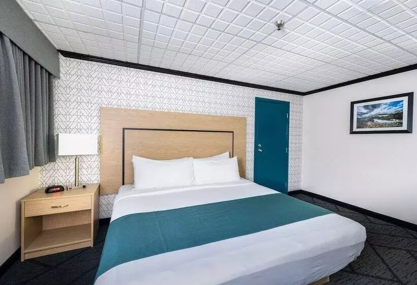 Sternwheeler Hotel And Conference Centre