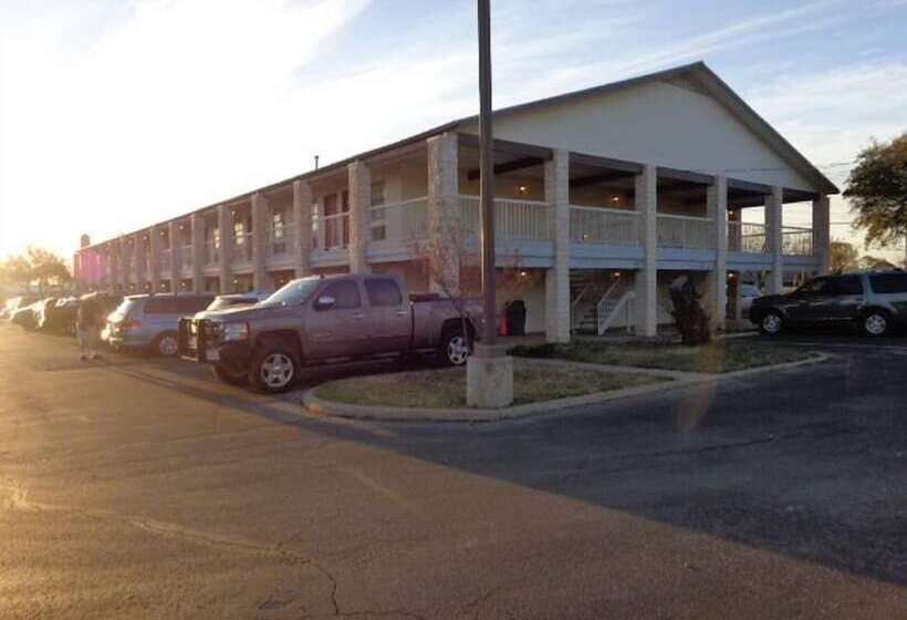 호텔 Windcrest Inn And Suites