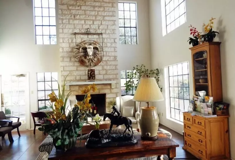 Szálloda Windcrest Inn And Suites