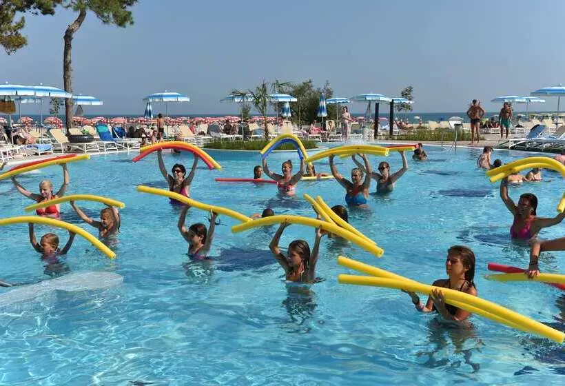 Maritim Paradise Blue Hotel & Spa