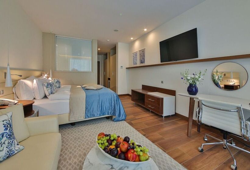 Maritim Paradise Blue Hotel & Spa