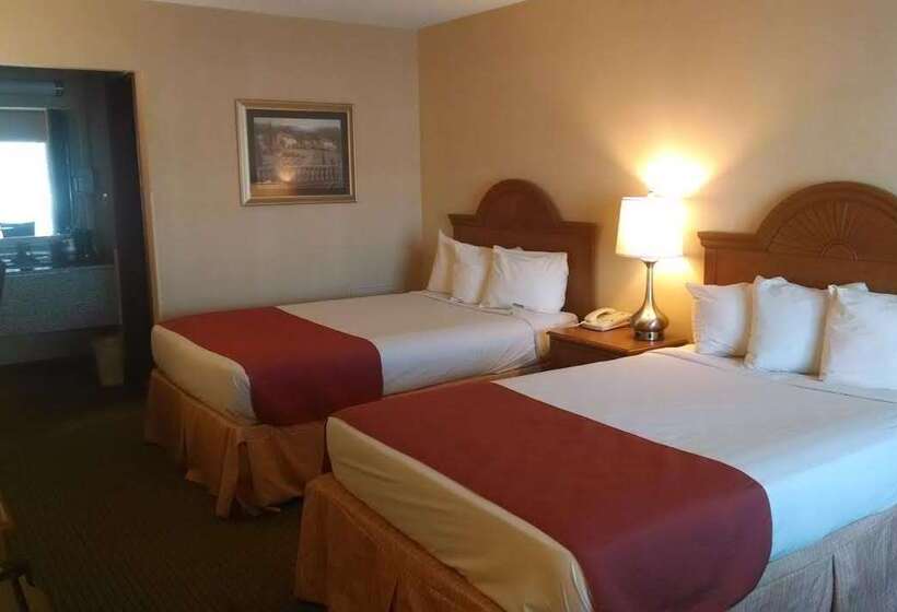 בית מלון כפרי Baymont By Wyndham Lynchburg