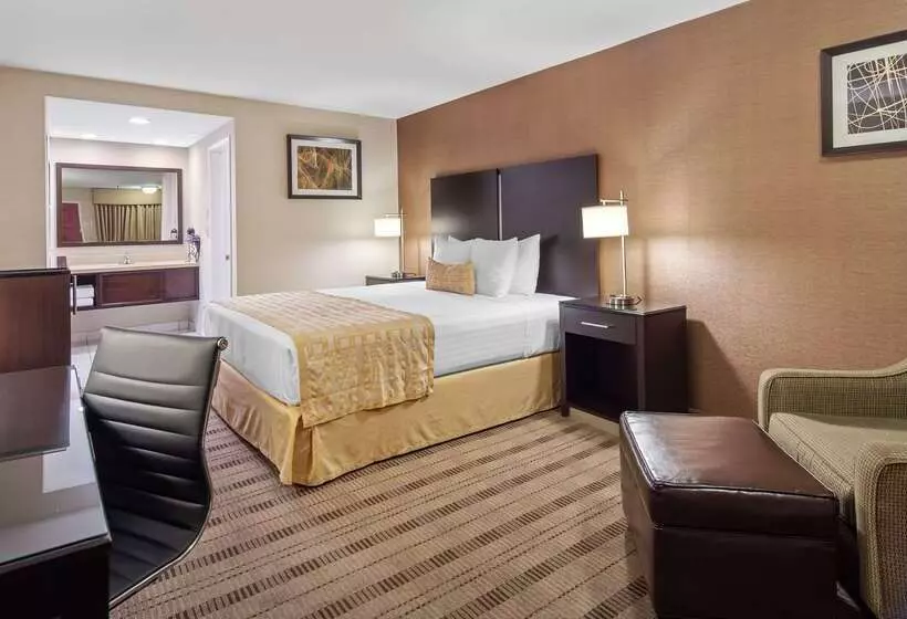 هتل Best Western Pasadena Royale Inn & Suites