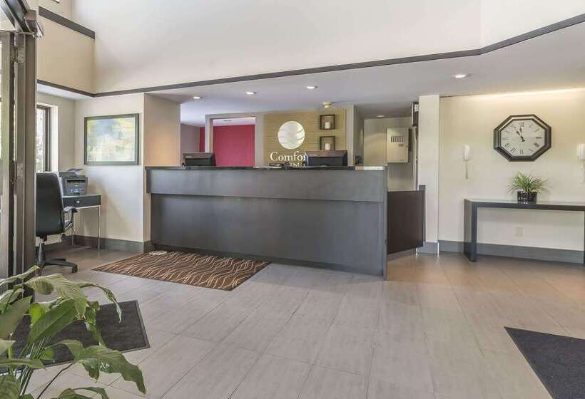 酒店 Comfort Inn Cobourg
