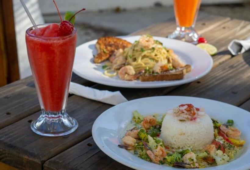 هتل Corona Del Mar