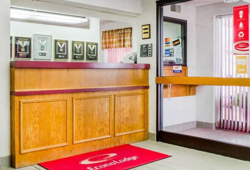 Отель Econo Lodge