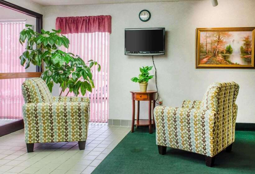 Отель Econo Lodge