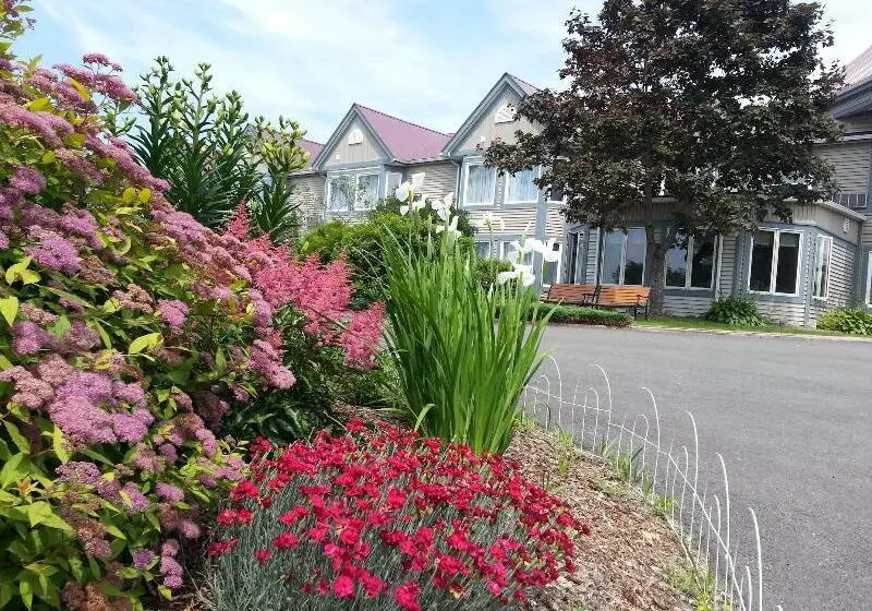 Отель Granite Town