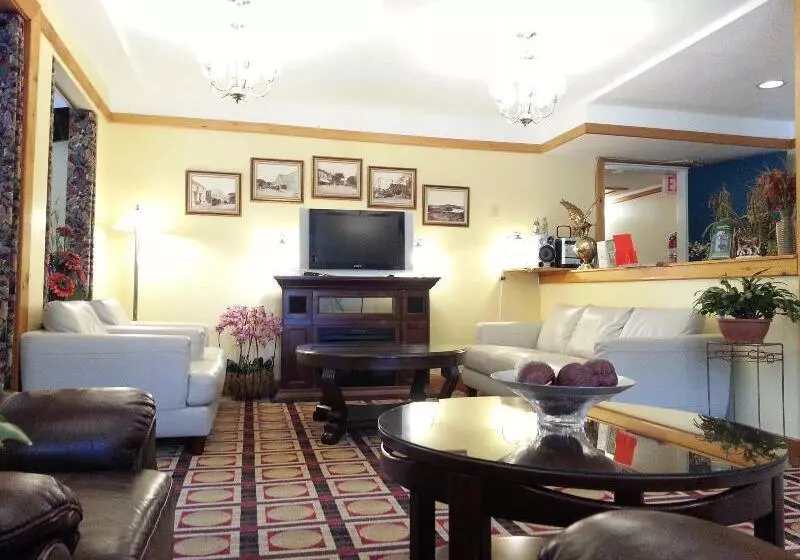 Отель Granite Town