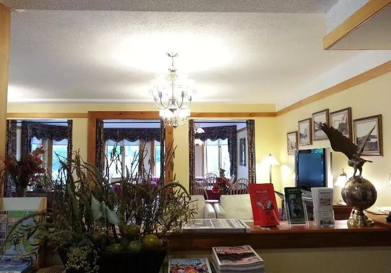 Отель Granite Town