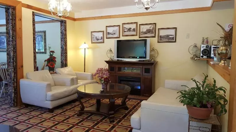 Отель Granite Town