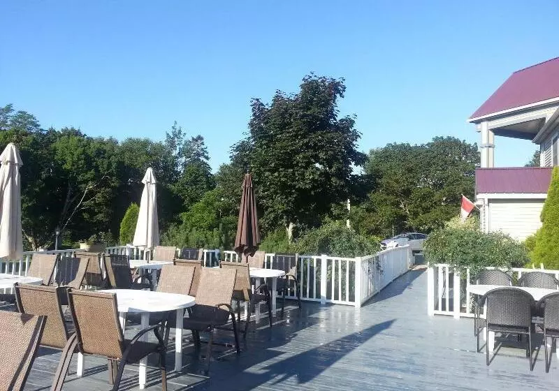 Отель Granite Town