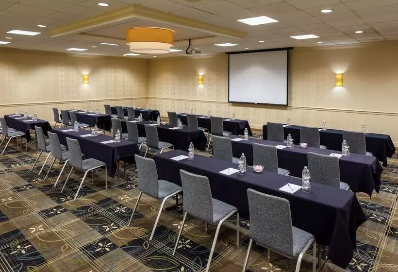 فندق Holiday Inn Weirtonsteubenville Area