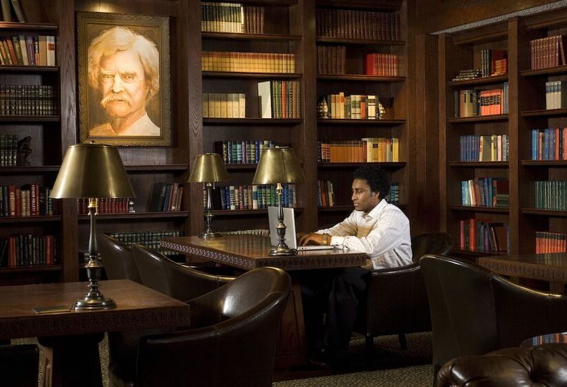 هتل Mark Twain