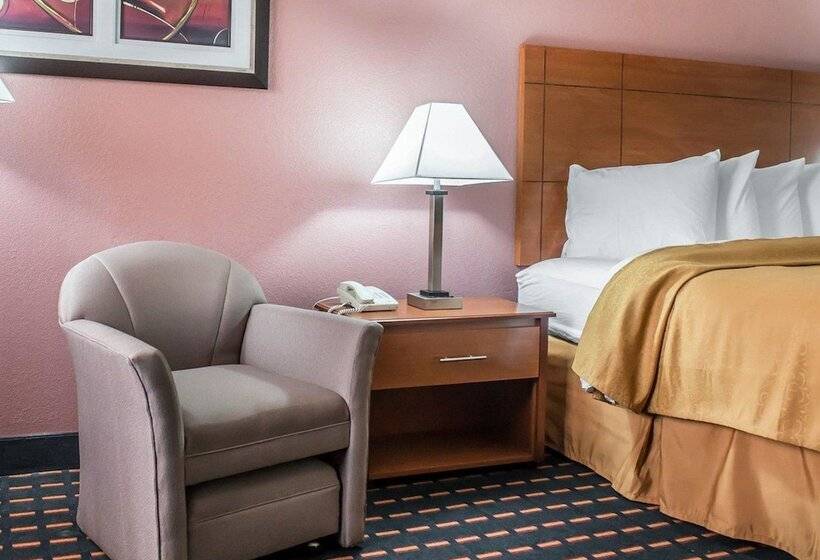 בית מלון כפרי Quality Inn Marianna