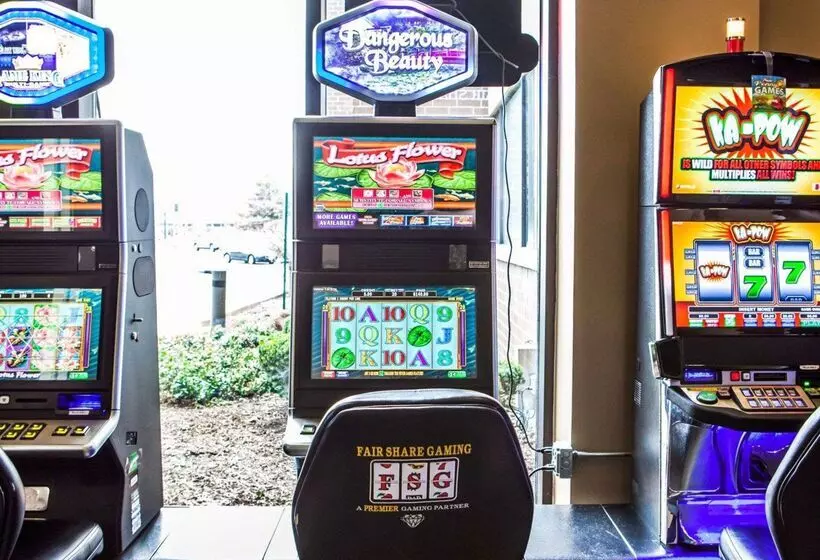 Отель Quality Inn & Suites Orland Park   Chicago