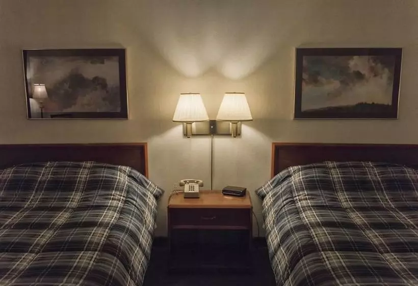 هتل Raintree Inn New Castle