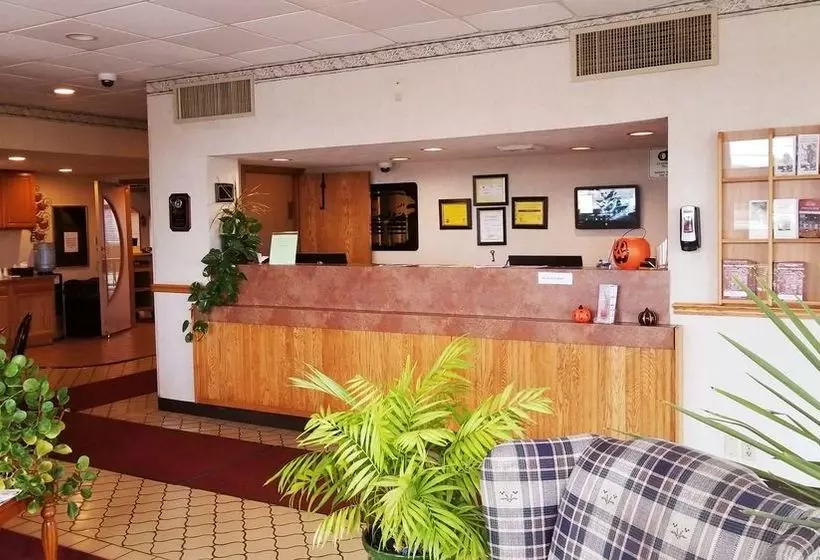 هتل Raintree Inn New Castle