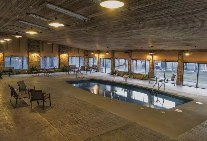 هتل Raintree Inn New Castle