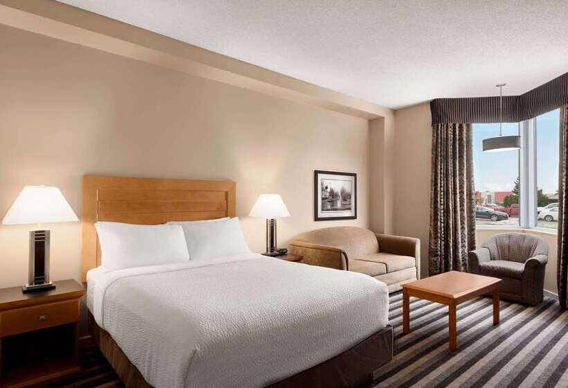 Royal Hotel West Edmonton, Trademark Collection By Wyndham