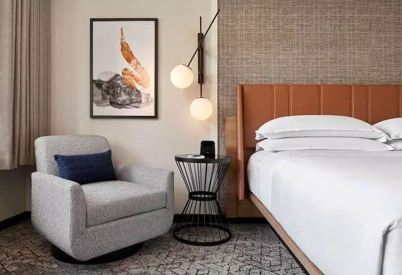 בית מלון כפרי Sheraton Reston