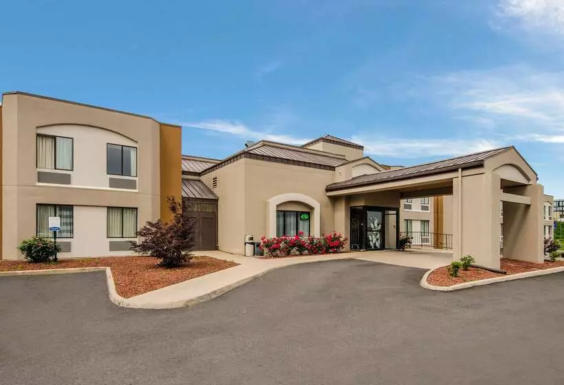 هتل Sleep Inn Tanglewood