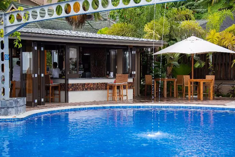 Coco De Mer Hotel And Black Parrot Suites