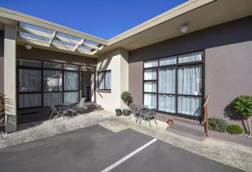 Garden Motel