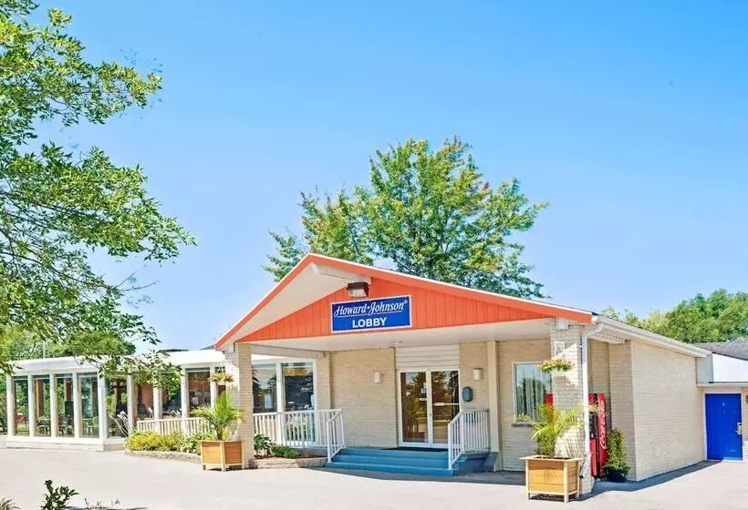 Отель Howard Johnson By Wyndham Lindsay
