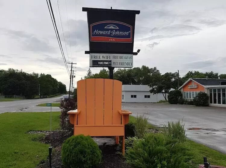 Отель Howard Johnson By Wyndham Lindsay