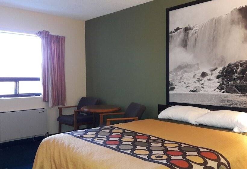 هتل Super 8 By Wyndham Niagara Falls North