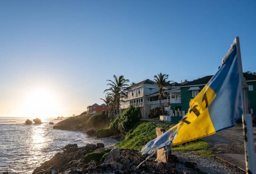 هتل The Atlantis Historic Inn