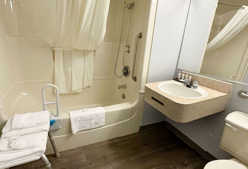 בית מלון כפרי Travelodge By Wyndham Welland