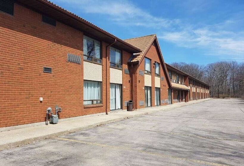 בית מלון כפרי Travelodge By Wyndham Welland