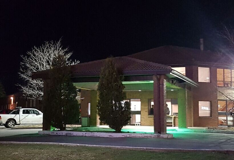 בית מלון כפרי Travelodge By Wyndham Welland