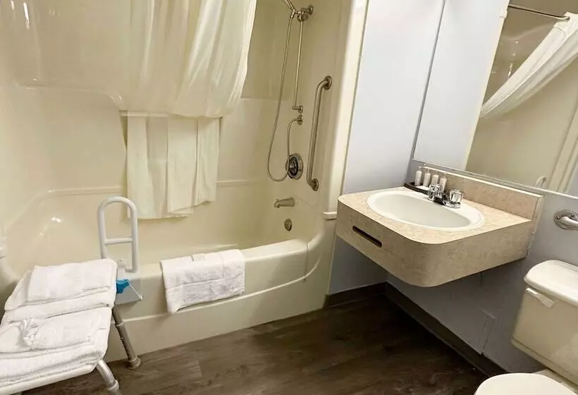 בית מלון כפרי Travelodge By Wyndham Welland