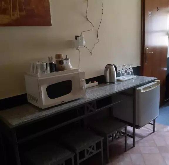 Hotelli Berg Toboz Panzió