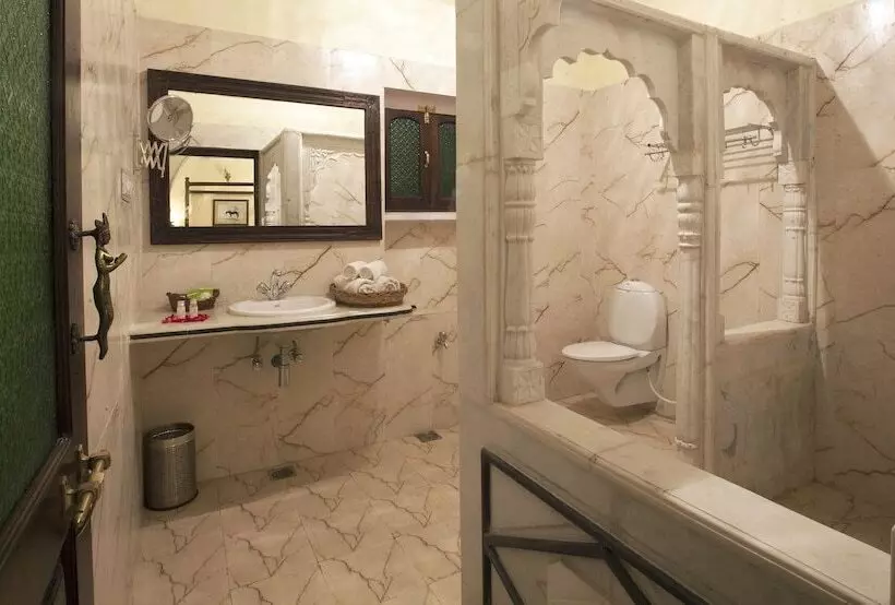 هتل Bissau Palace