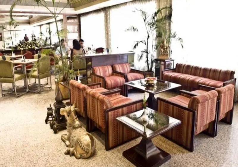 هتل Midtown Pritam