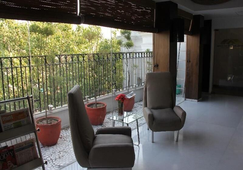 هتل Palace Heights