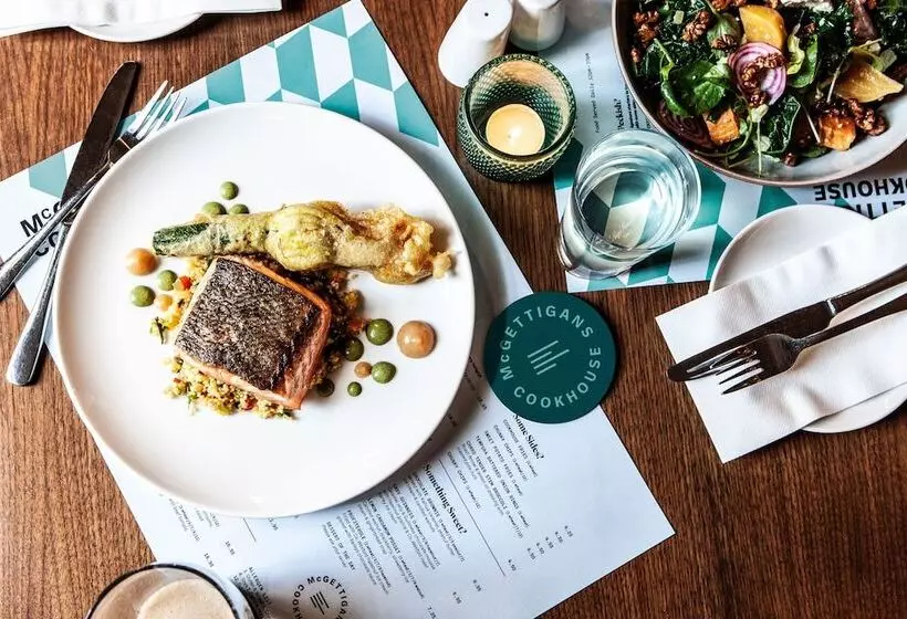 호텔 The Address Connolly