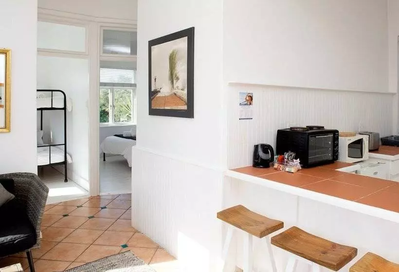 Boulders Beach Hotel, Cafe And Curio