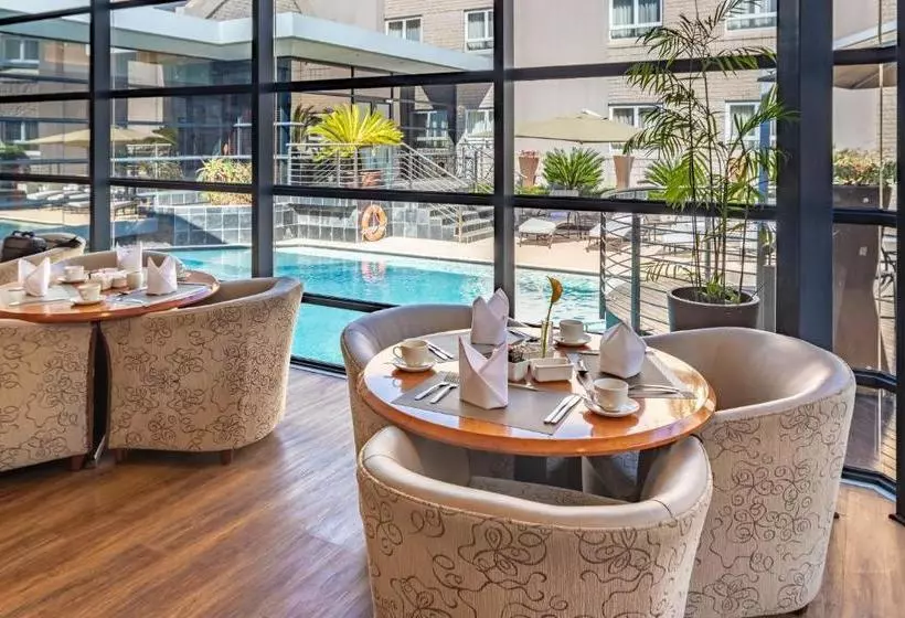 City Lodge Hotel Johannesburg Airport, Barbara Road