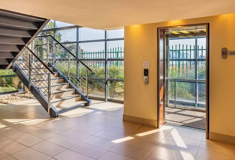 City Lodge Hotel Johannesburg Airport, Barbara Road