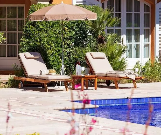 בית מלון כפרי Le Domaine De L Astragale