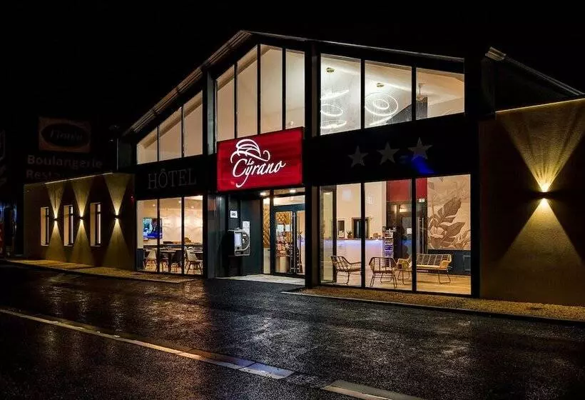 Отель Hôtel Le Cyrano Bergerac