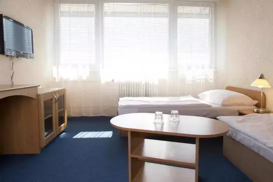 Hotel Junior