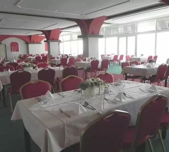 Hotel Junior
