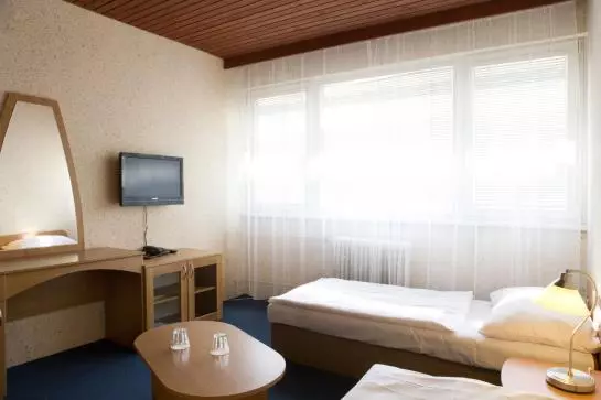 Hotel Junior