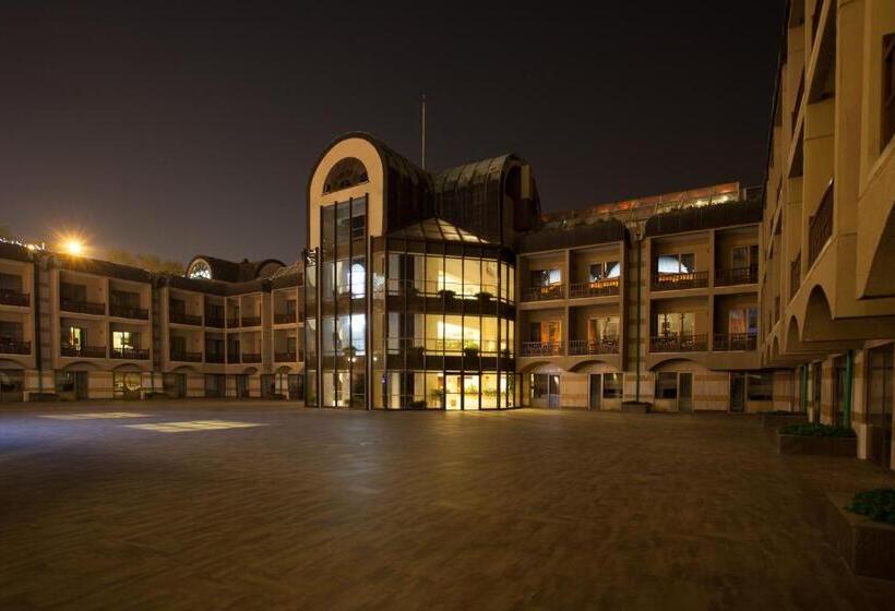 هتل Kervansaray Thermal Convention Center & Spa